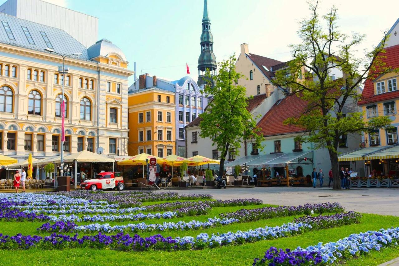 Centrally Located Apartment Overlooking Vermanes Park Riga Dış mekan fotoğraf